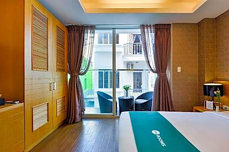 1 King Suite Premium Balcony