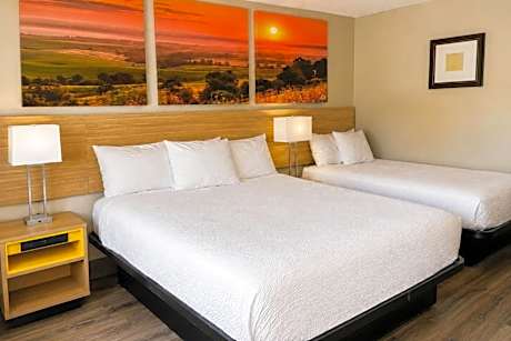 Queen Room with Two Queen Beds - Non-Smoking