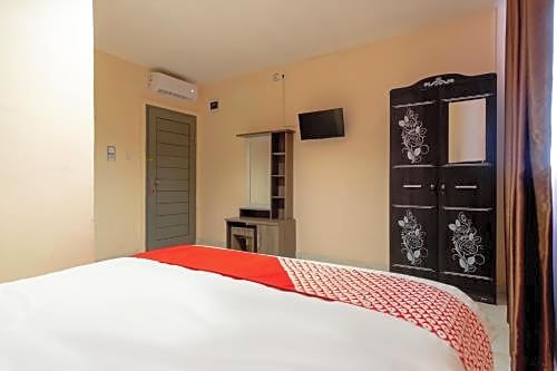 OYO 2895 Paranginan Residence