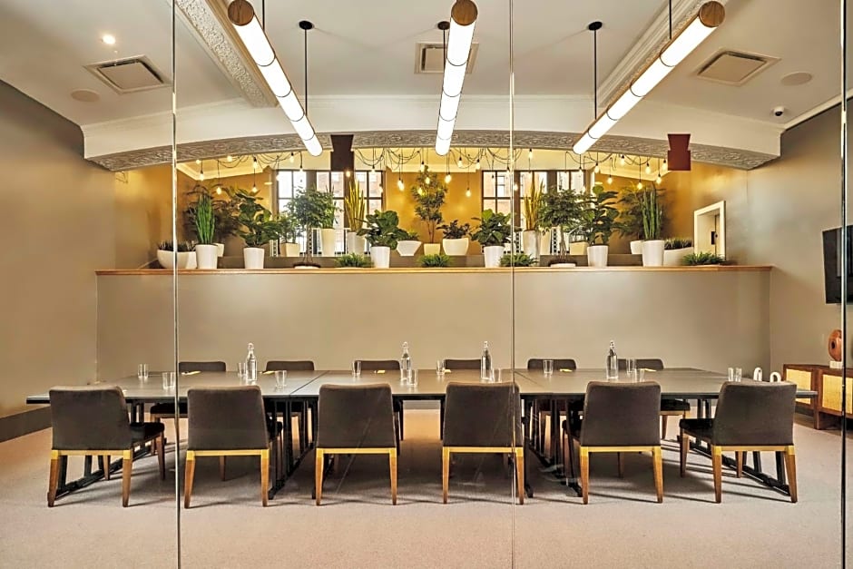 Joinery Hotel Pittsburgh, Curio Collection by Hilton
