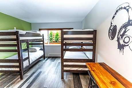 Basic Room, Two Twin Bunks (Above LOUD Pub)