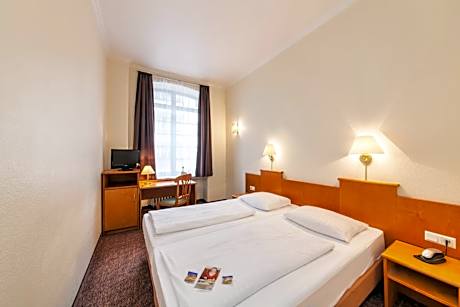 Hotel Ahl Meerkatzen Koln