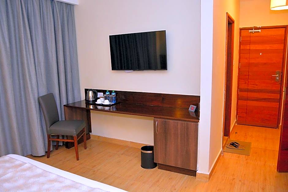 Razana Hotel