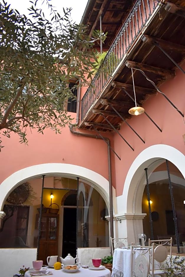 Casa Camboni-Dimora Storica Bed & Breakfast