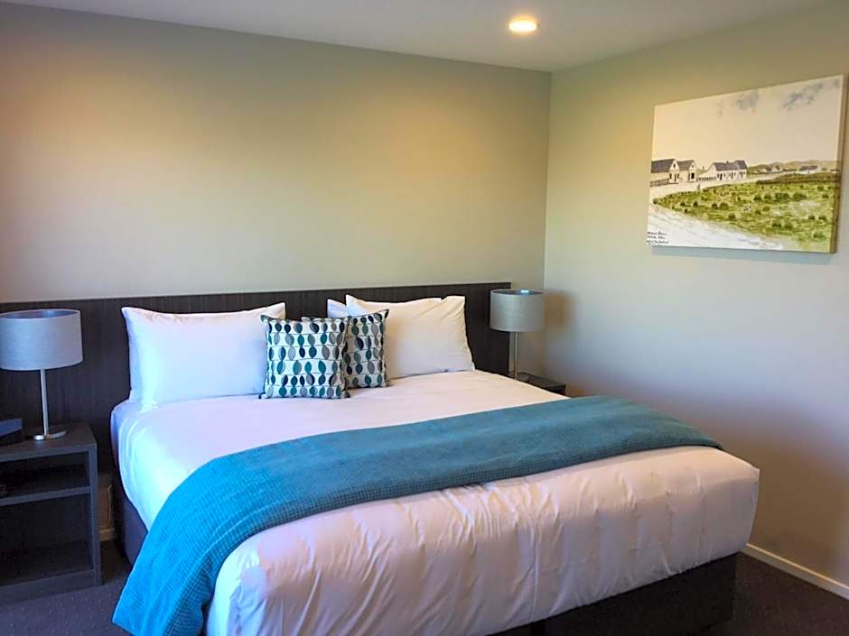 East Pier Hotel