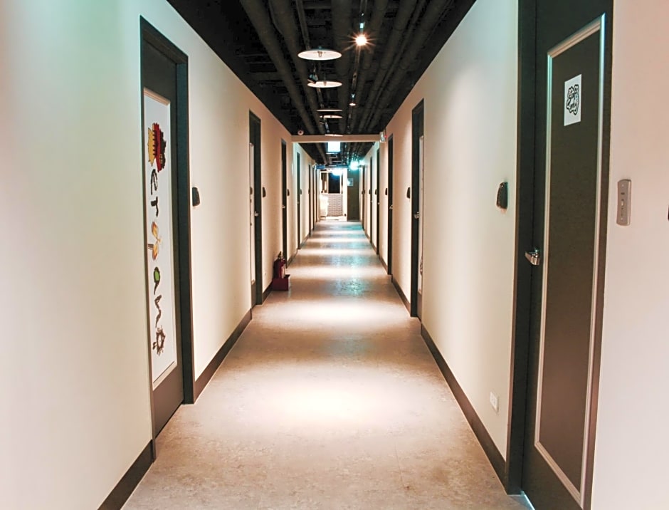 Cavemen Hostel Taipei Station Youth Branch