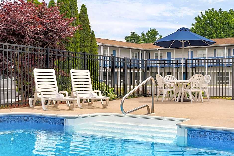 Days Inn by Wyndham Middletown/Newport Area