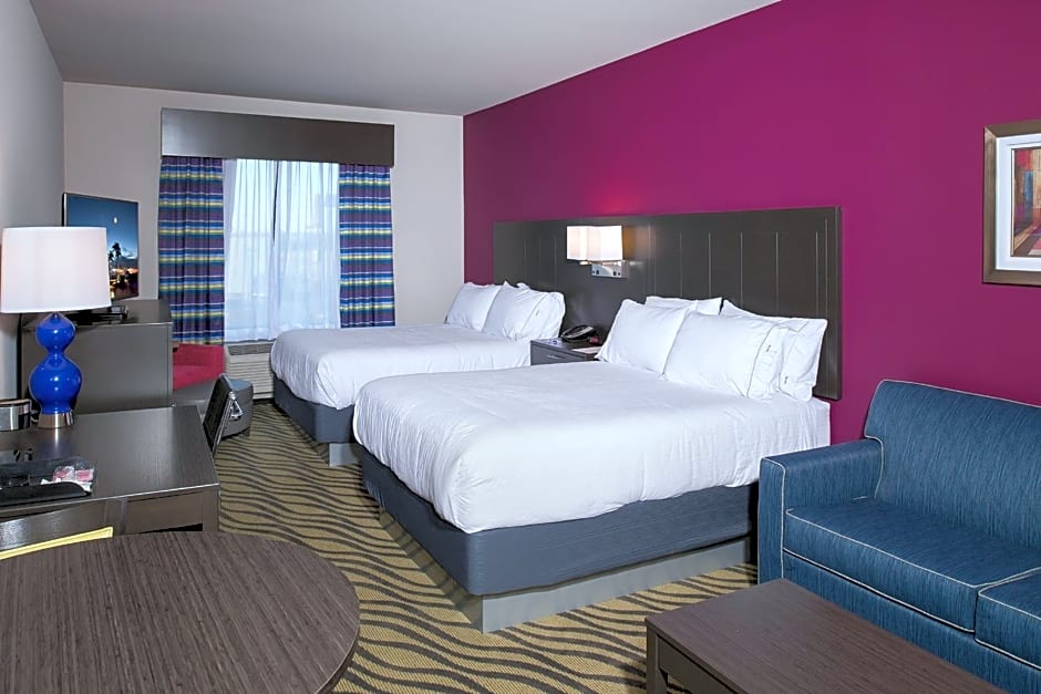 Holiday Inn Express Hutchinson By IHG