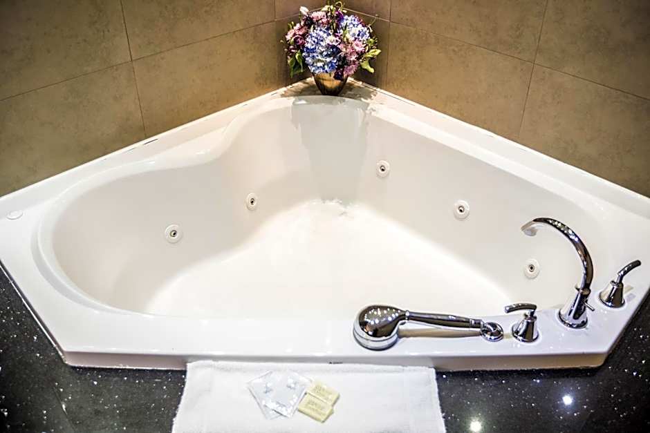 Mississauga Gate Inn