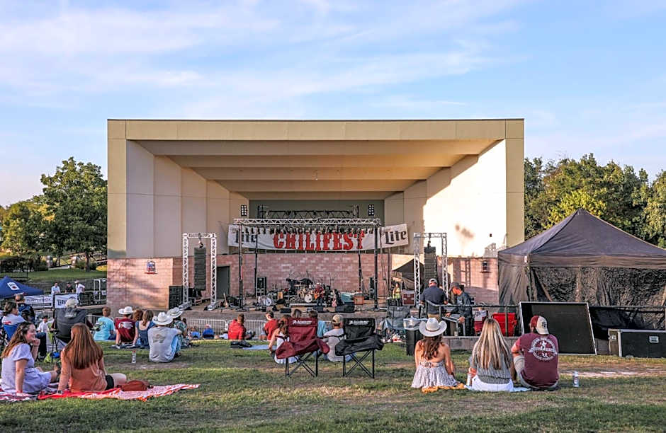 Holiday Inn Hotel & Suites College Station-Aggieland By IHG