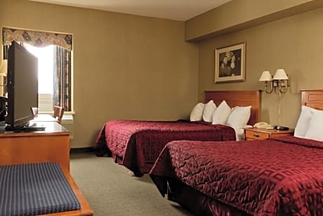 Deluxe Queen Room with Two Queen Beds - Non-Smoking