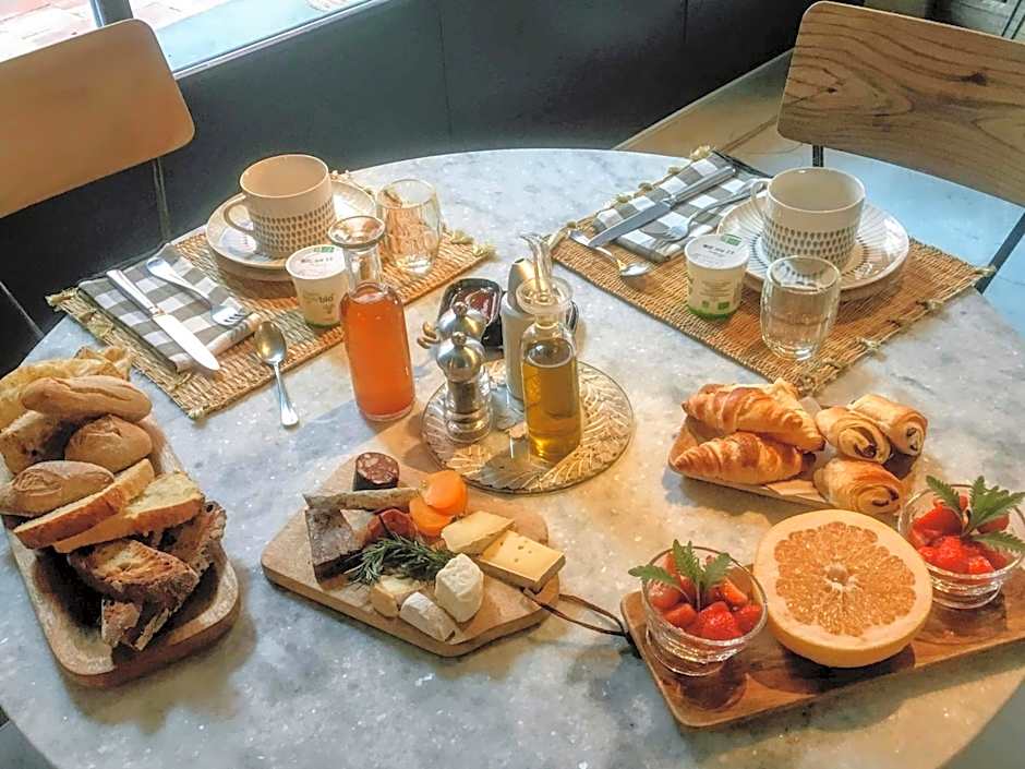 Le 19-21 - Un amour d'hotel