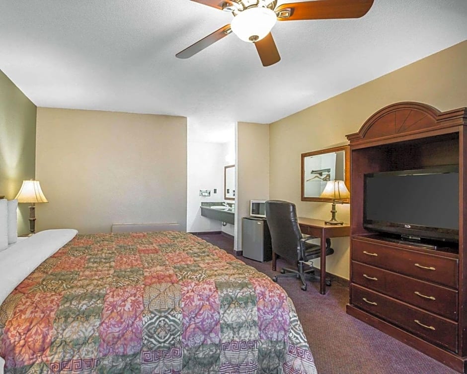Quality Inn & Suites Cameron Park Shingle Springs