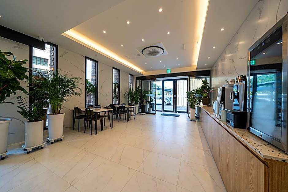 Jeongeup Labe Hotel