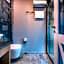 Isola 12 Hotel