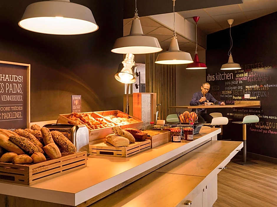 Ibis Arles