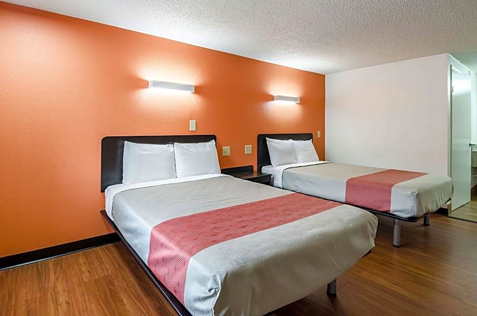 Motel 6-Troutville, VA