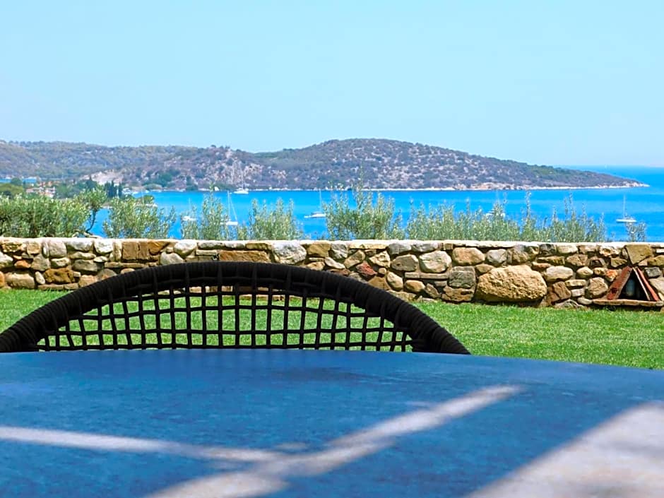 Yialasi Hotel