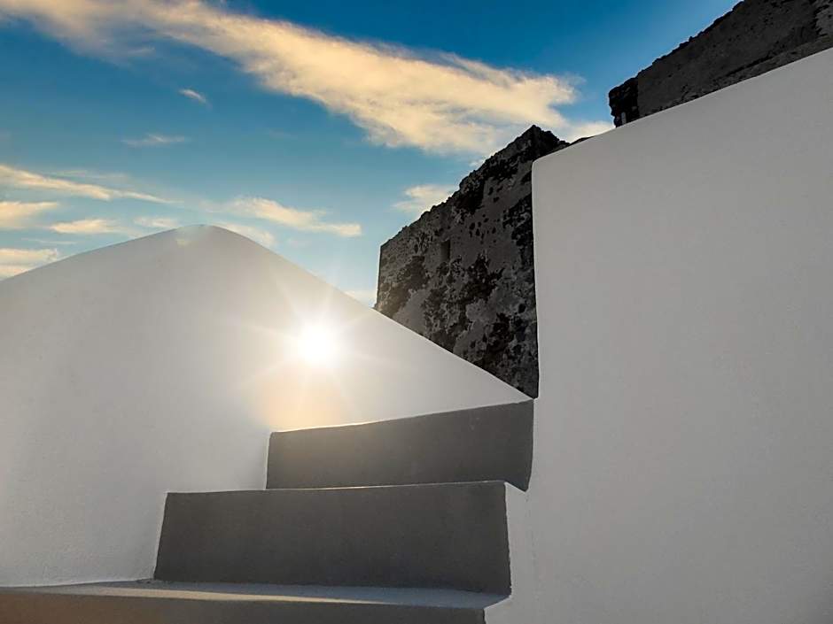 Golden Stone Santorini Suites