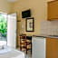 Village Inn Studios & Family Apartments