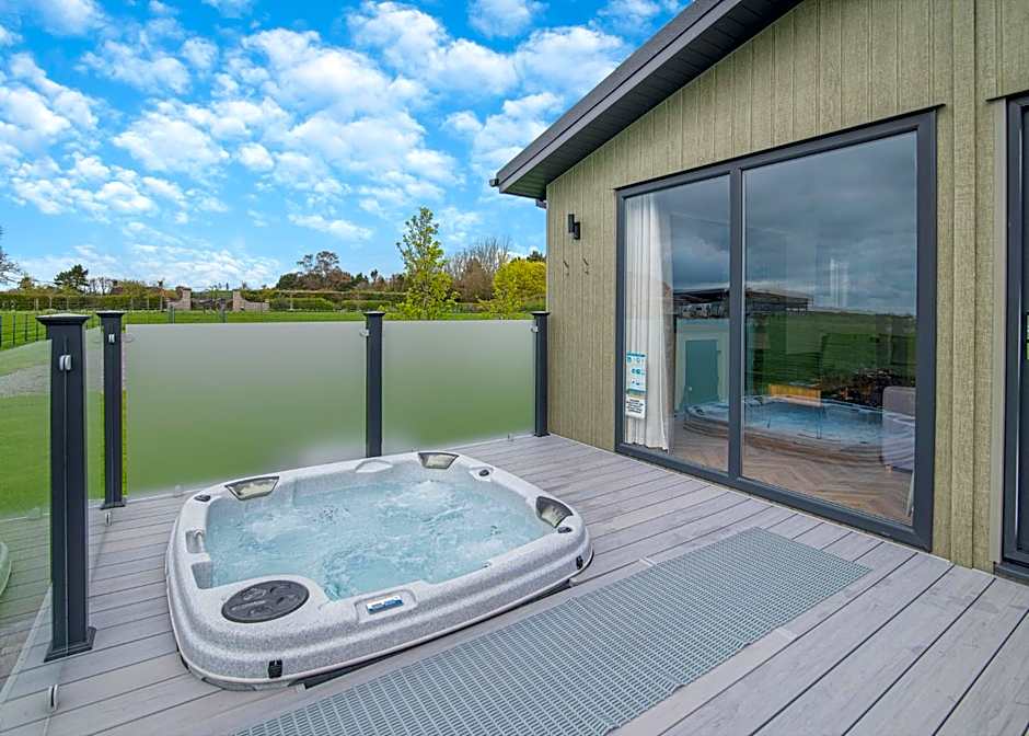Midsomer Lodges