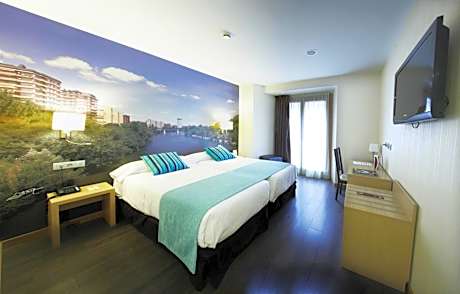 Double Room with View