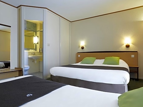 One Double Bed One Single Bed