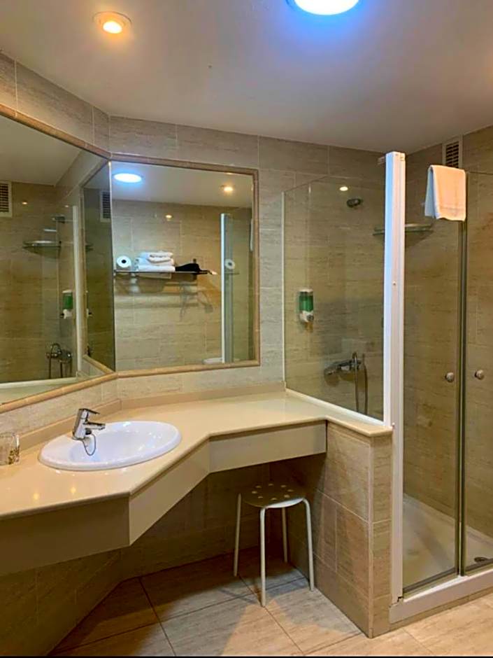 Apartamentos Boutique CHINASOL con Parking y Desayuno Incluidos