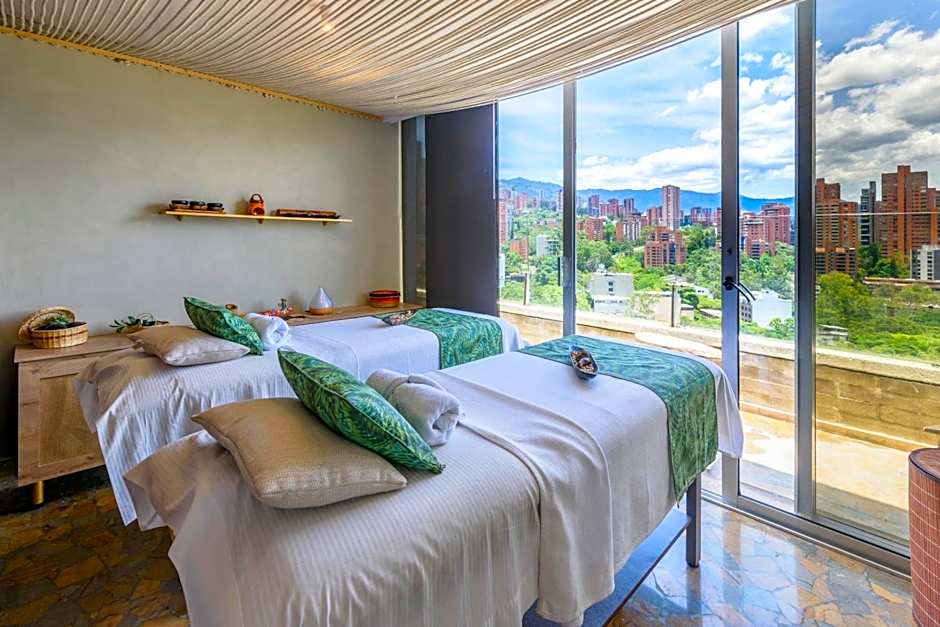 Diez Hotel Categoría Colombia