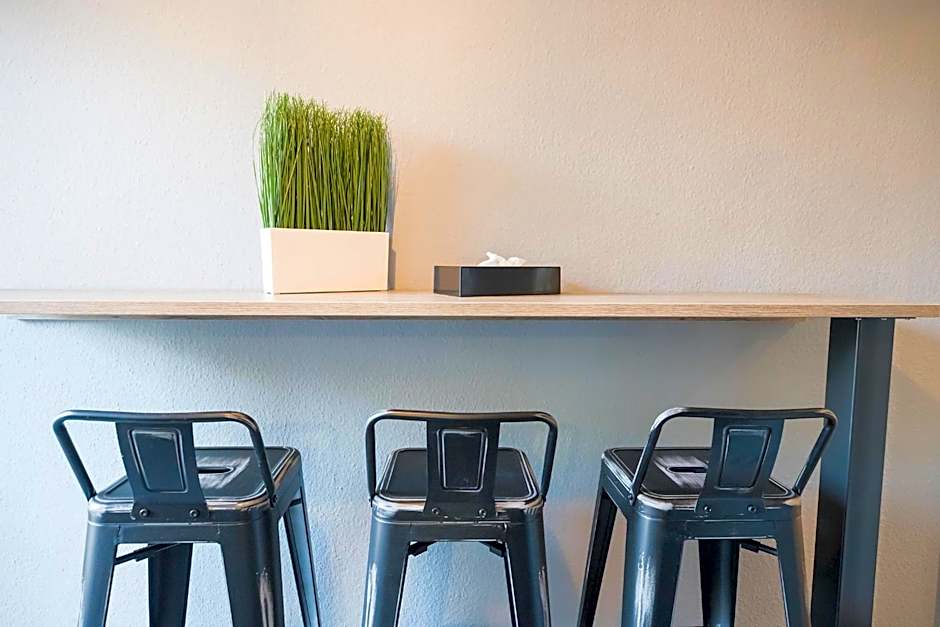 Riverview Apartments by dasPaul