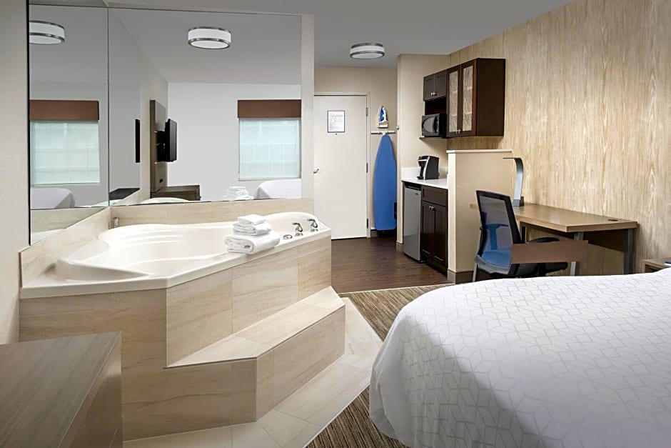 Holiday Inn Express Hotel & Suites Annapolis by IHG