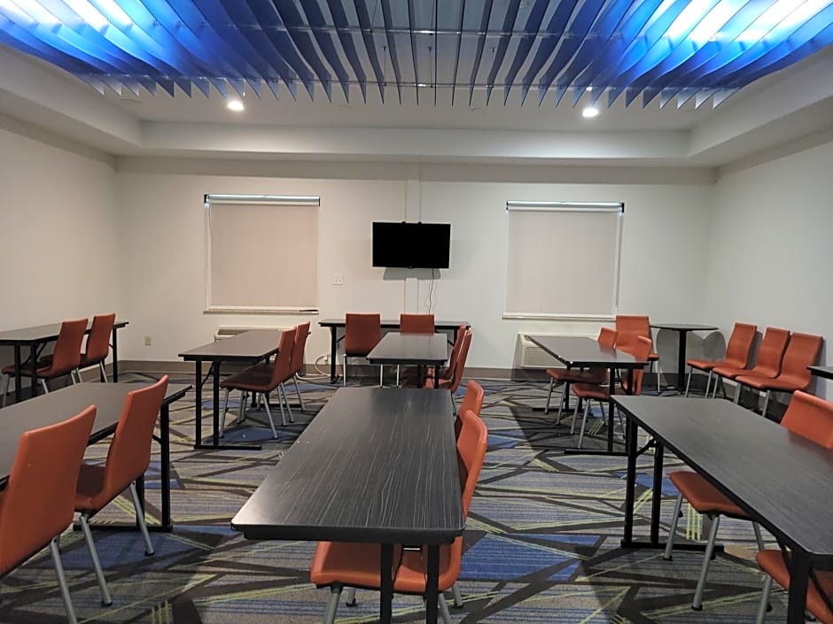 Holiday Inn Express Hotel & Suites Vidor South, an IHG Hotel