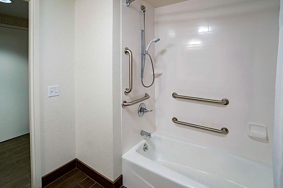 Hampton Inn By Hilton Clarks Summit