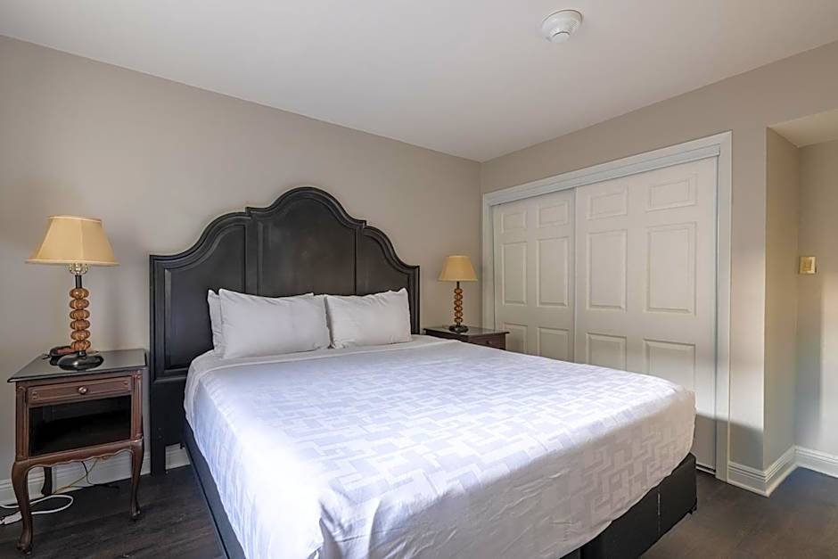 French Quarter Suites Hotel
