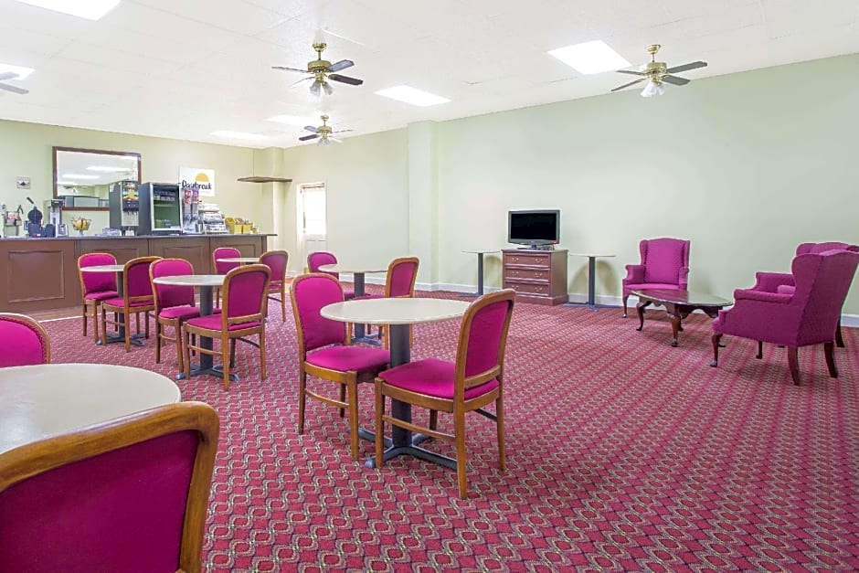 Days Inn by Wyndham Milledgeville
