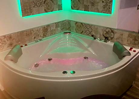 Deluxe Double or Twin Room with Spa Bath
