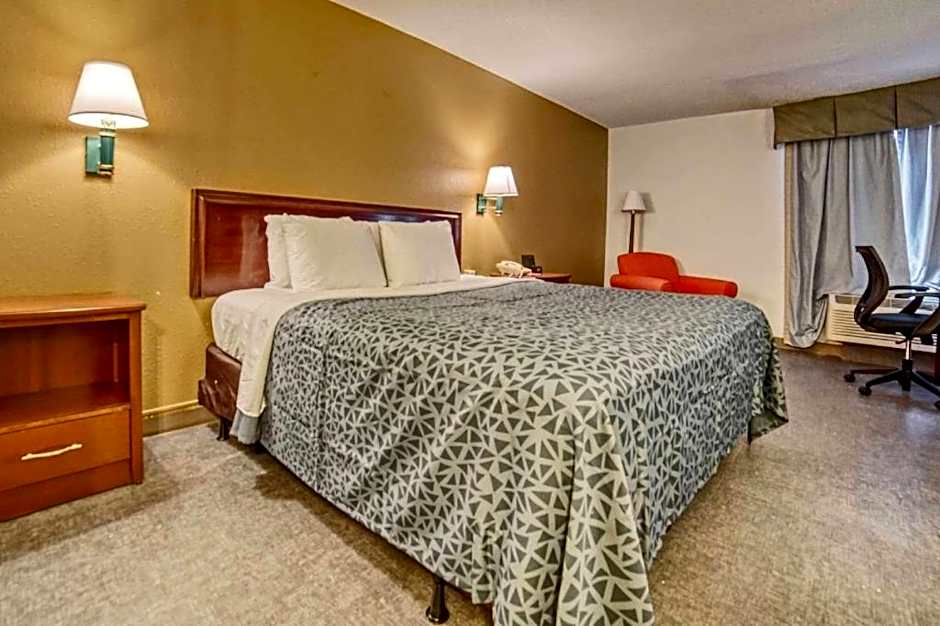 Econo Lodge Raleigh near Walnut Creek Amphitheatre