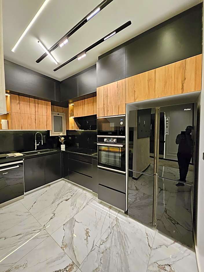 New Cairo's Poolside Oasis