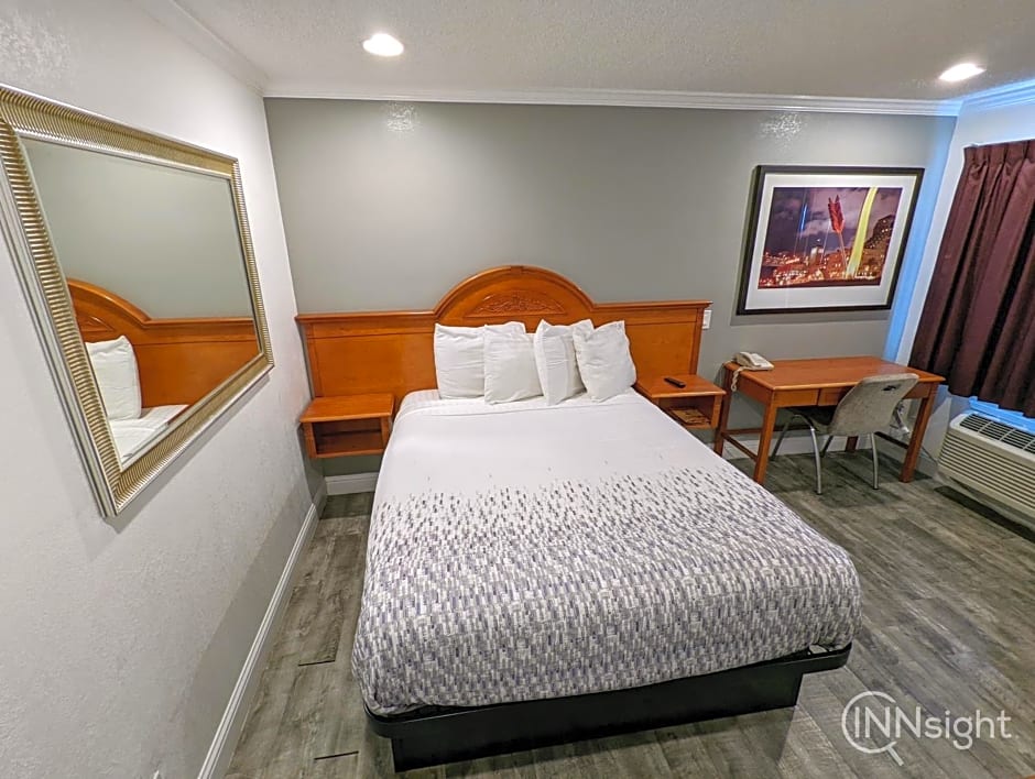 Deluxe Inn