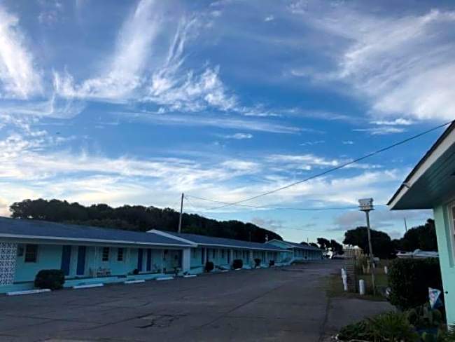 Swell Motel