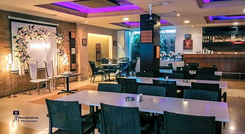 Ceasars Park Hotel