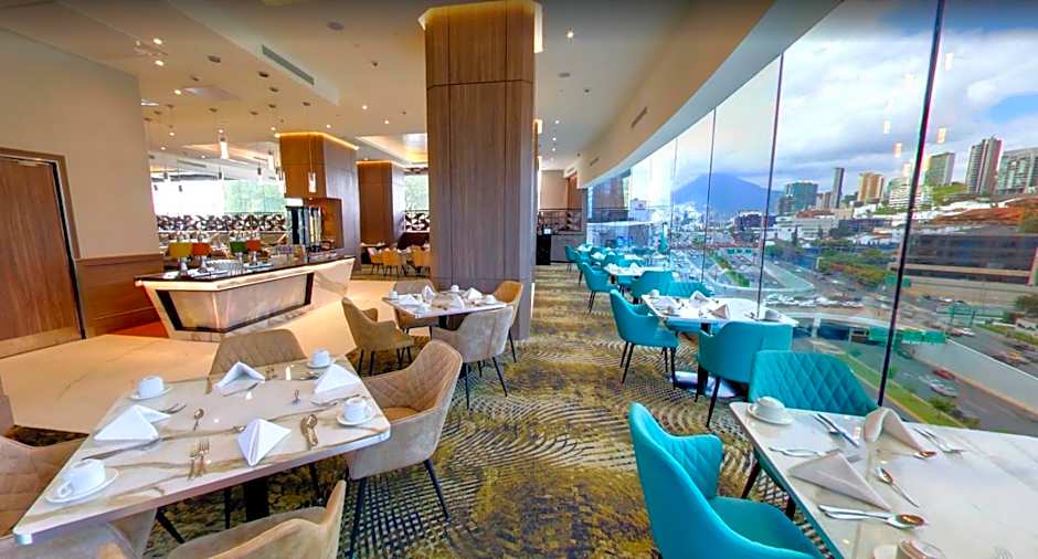 Safi Royal Luxury Metropolitan