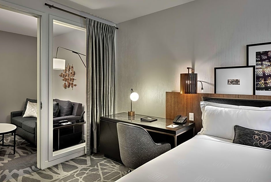 LondonHouse Chicago, Curio Collection by Hilton