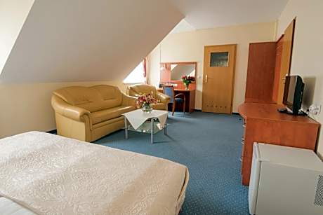 King Room with Spa Bath