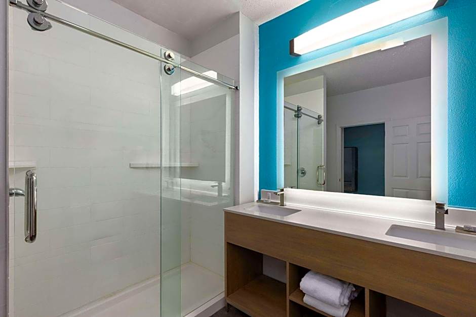 La Quinta Inn & Suites by Wyndham Decatur