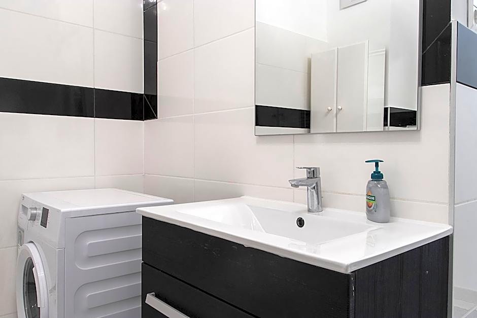 Chill 'N' Joy Boutique suites