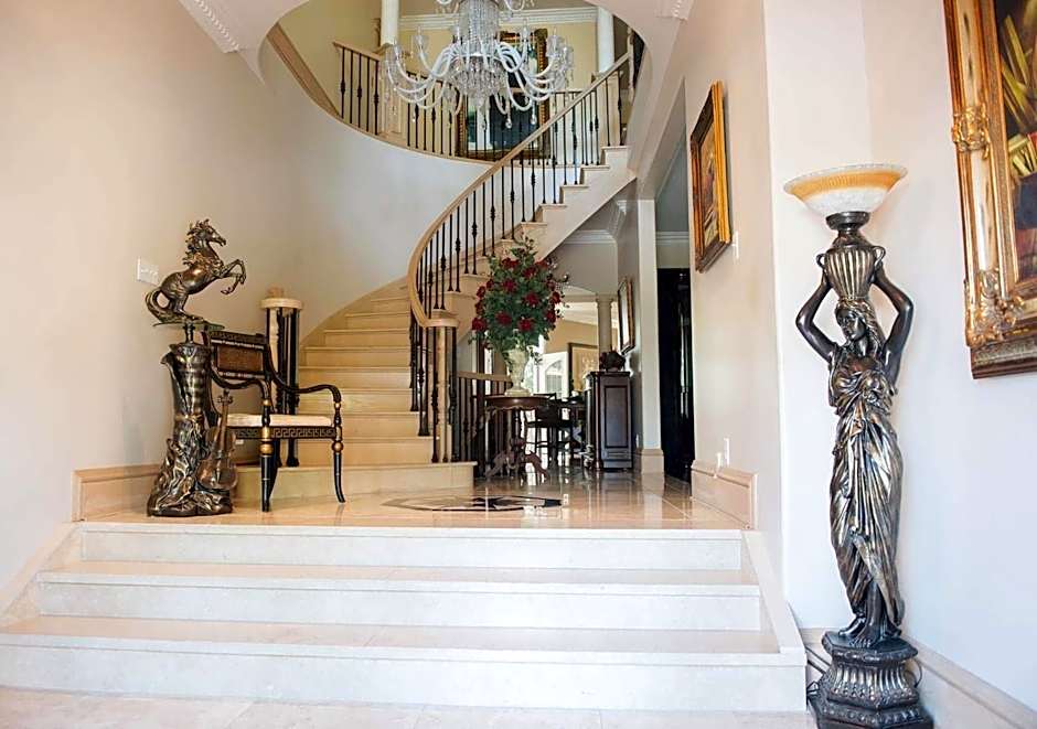 JstLikeHome - Luxury Mansion & Guesthouse