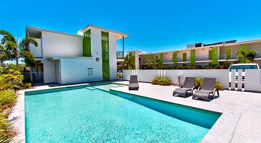 Mackay Oceanside Central Hotel