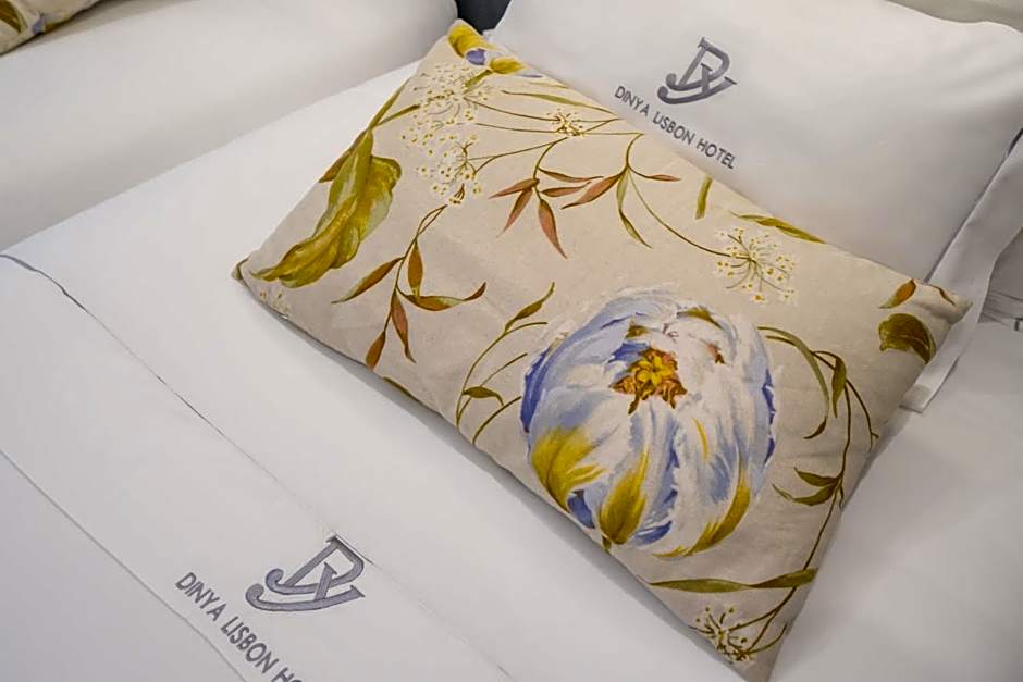 Dinya Lisbon Hotel & Lounge Bar