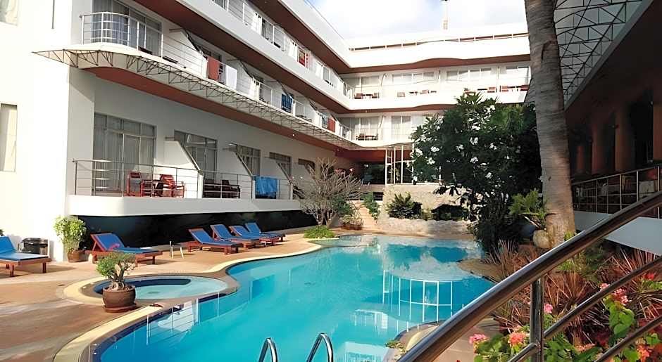 Samui First House Hotel